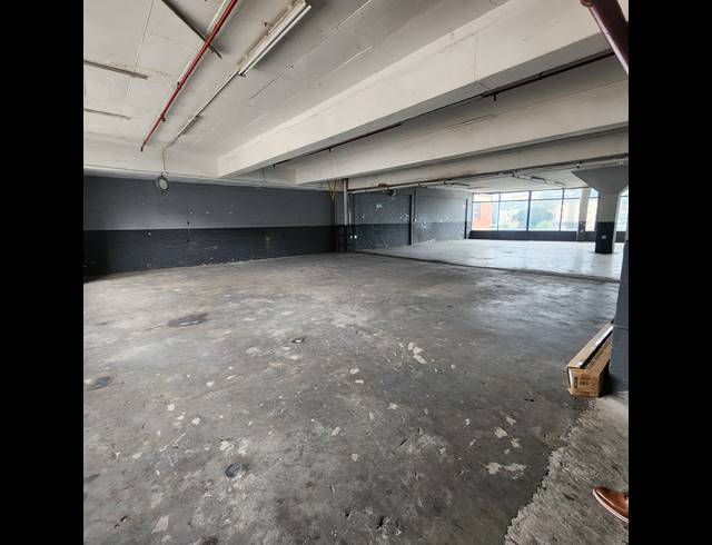 1,000M² WORKSHOP TO LET IN OVERPORT